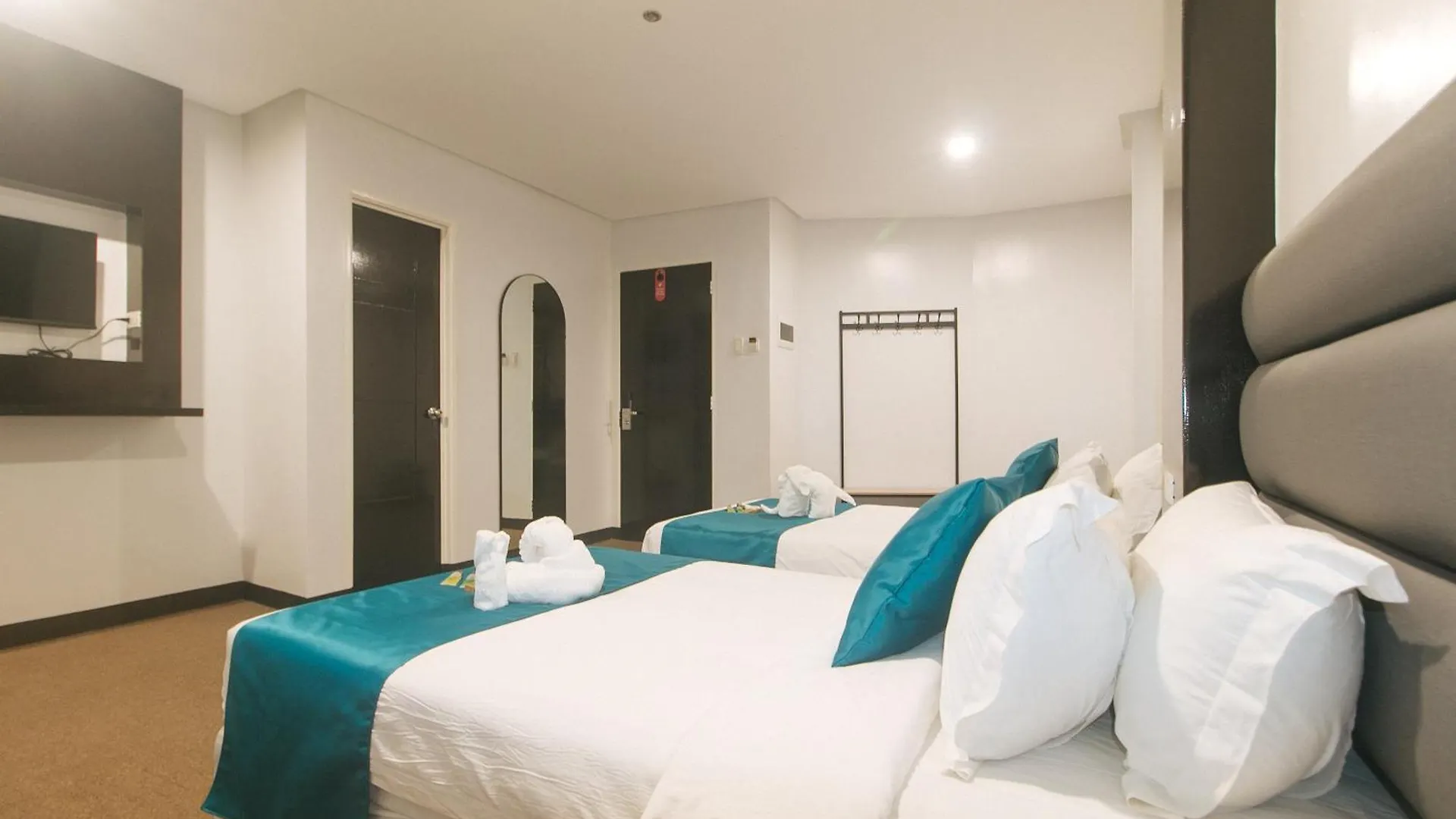 Hotel Boss By Reddoorz Ángeles 0*,